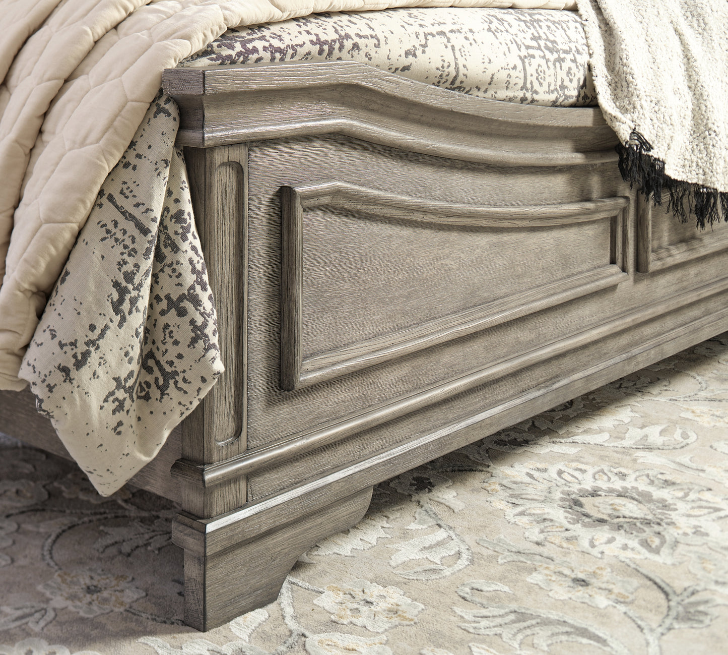 Lodenbay  Panel Bed