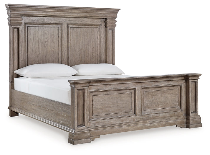 Blairhurst California King Panel Bed with Mirrored Dresser