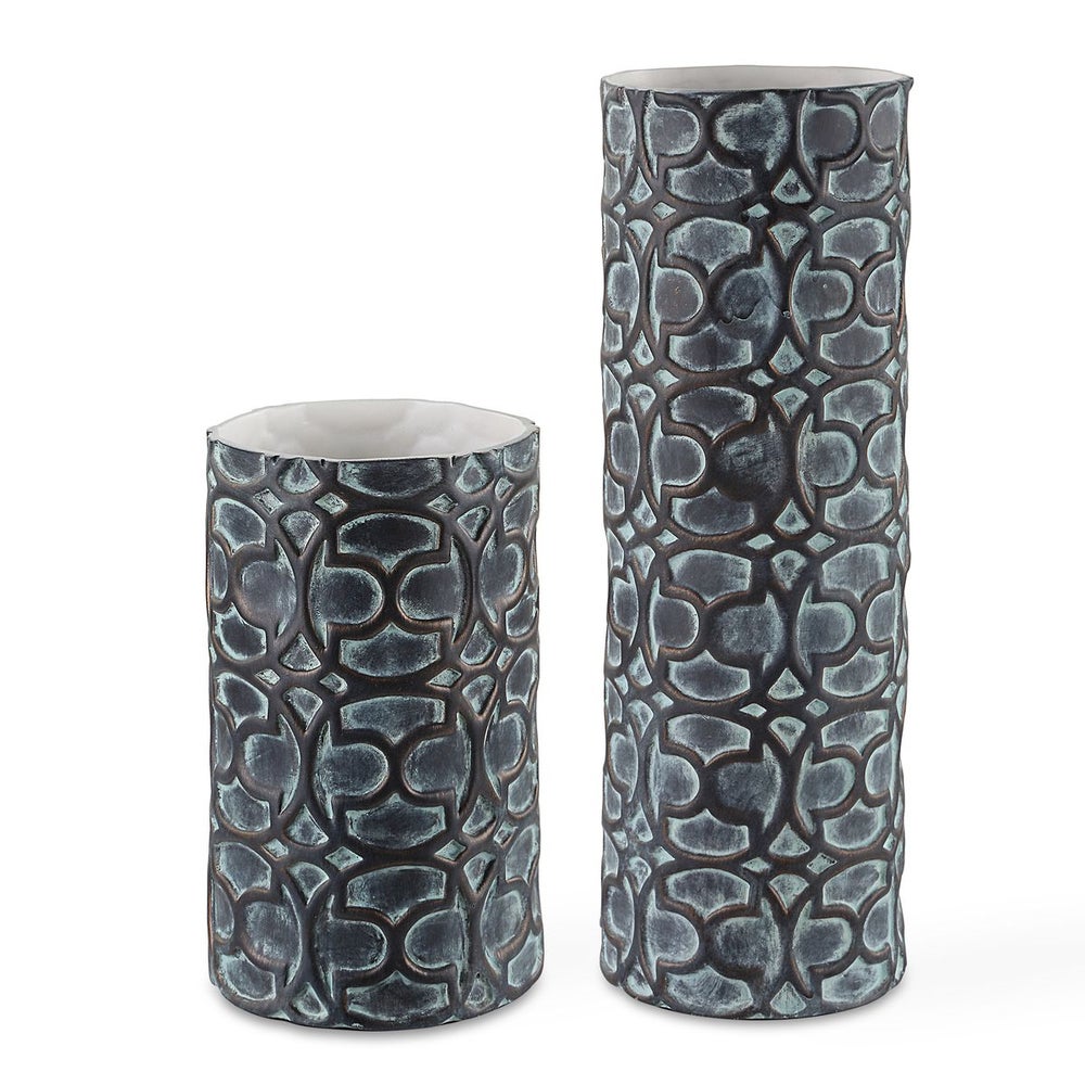 Baltra Vases, S/2